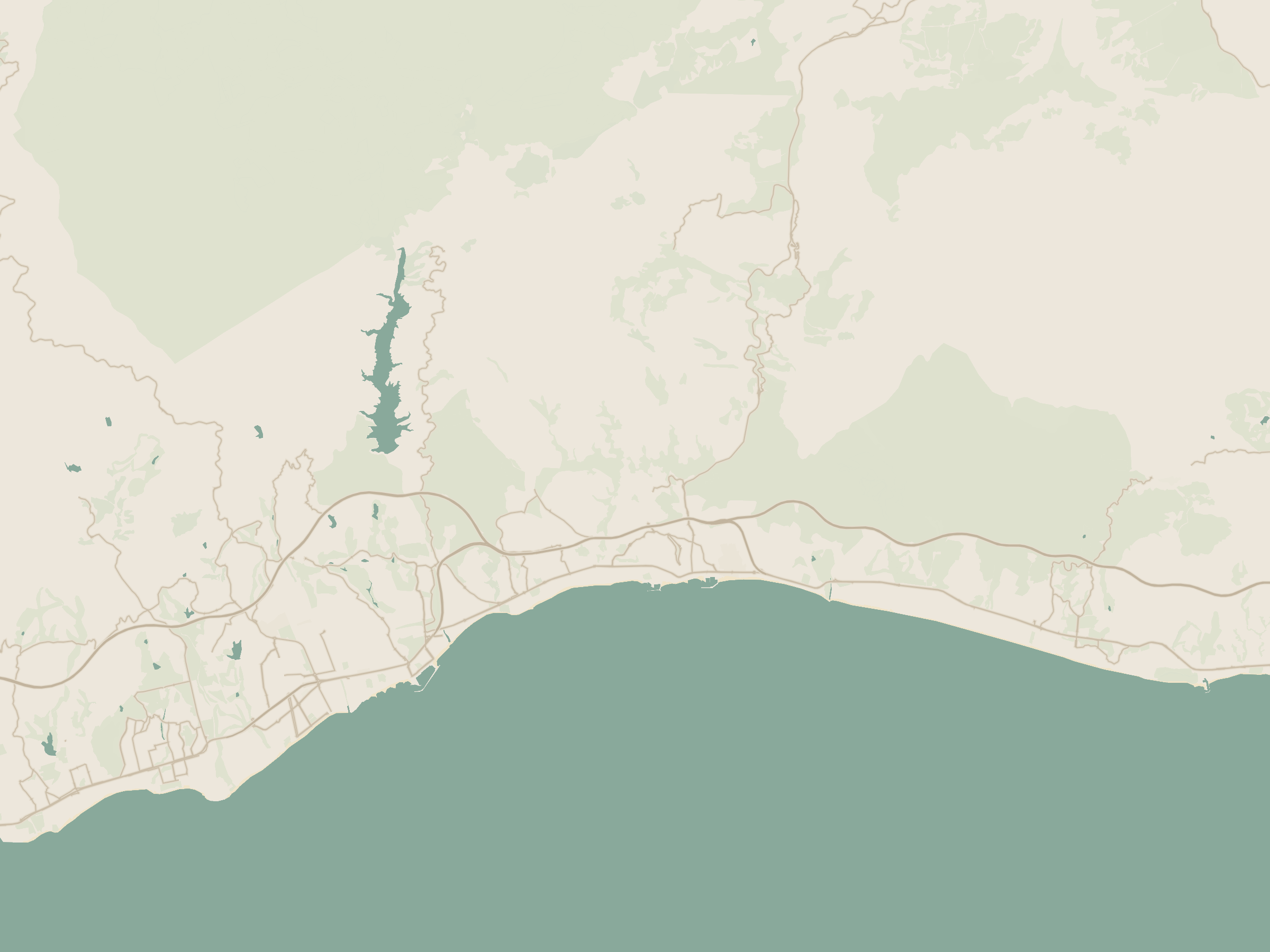 Branded map of Marbella showing Maestranza 1B in southern Nueva Andalucía, close to Puerto Banús marina, with the Golden Mile and Sierra Blanca along the coast, the golf valley inland and Málaga Airport to the northeast.
